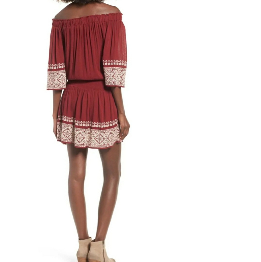 《Tularosa》Fiona Dress Muled Wine Off Shoulder Mini